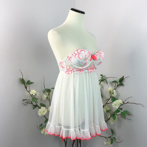 Victorias Secret Lace Up Back Mesh Babydoll NWT - Picture 3 of 6